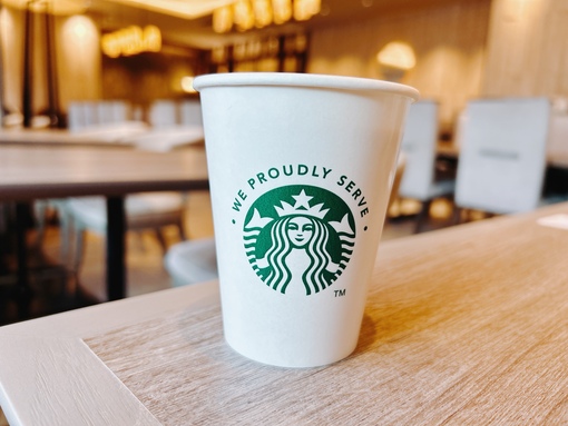 SHUNSUKE スタバ飲み放題ラウンジ 1時間500円