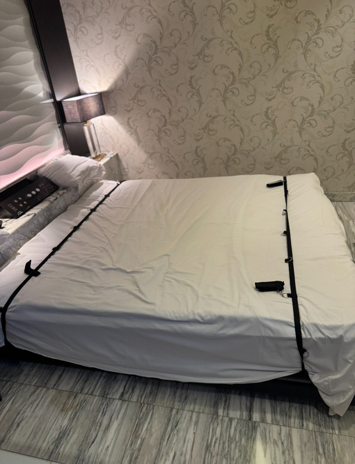 KOUNOSUKE ベッド拘束