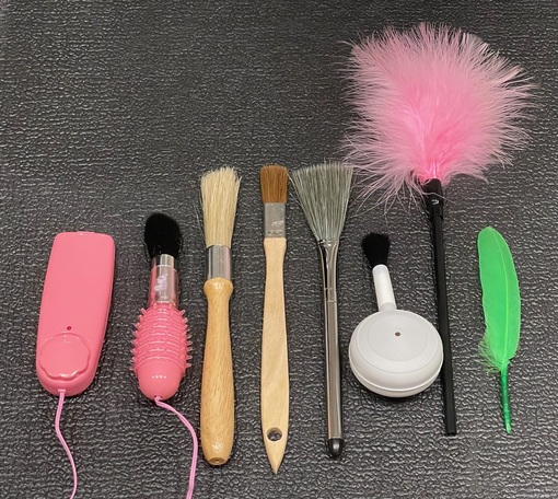 SATORU（サトル） くすぐり道具紹介② 筆・ハケ系