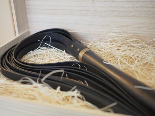 YUMA（ユマ） バラ鞭