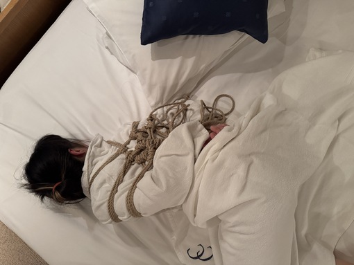 EIJI（エイジ） 緊縛