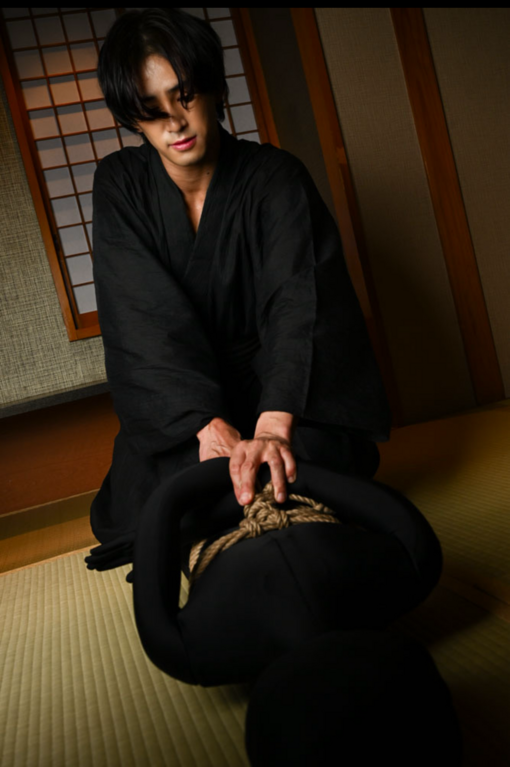 KOUNOSUKE 縄でもうつ伏せ