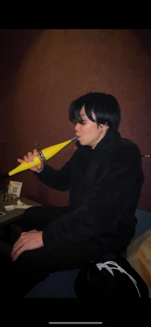 TETSU（テツ） テツ　念願の初シーシャ行ってきました🏺