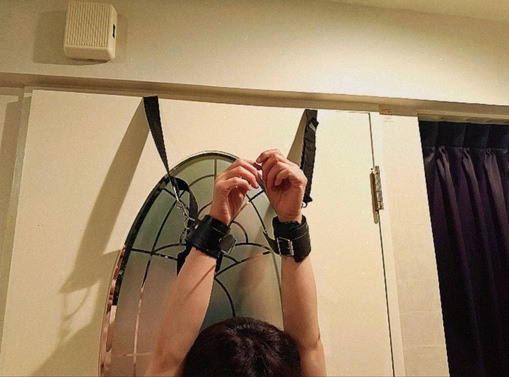 RITSU（リツ） ドア拘束プレイ🚪🙌