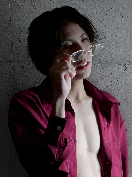AO (アオ)
